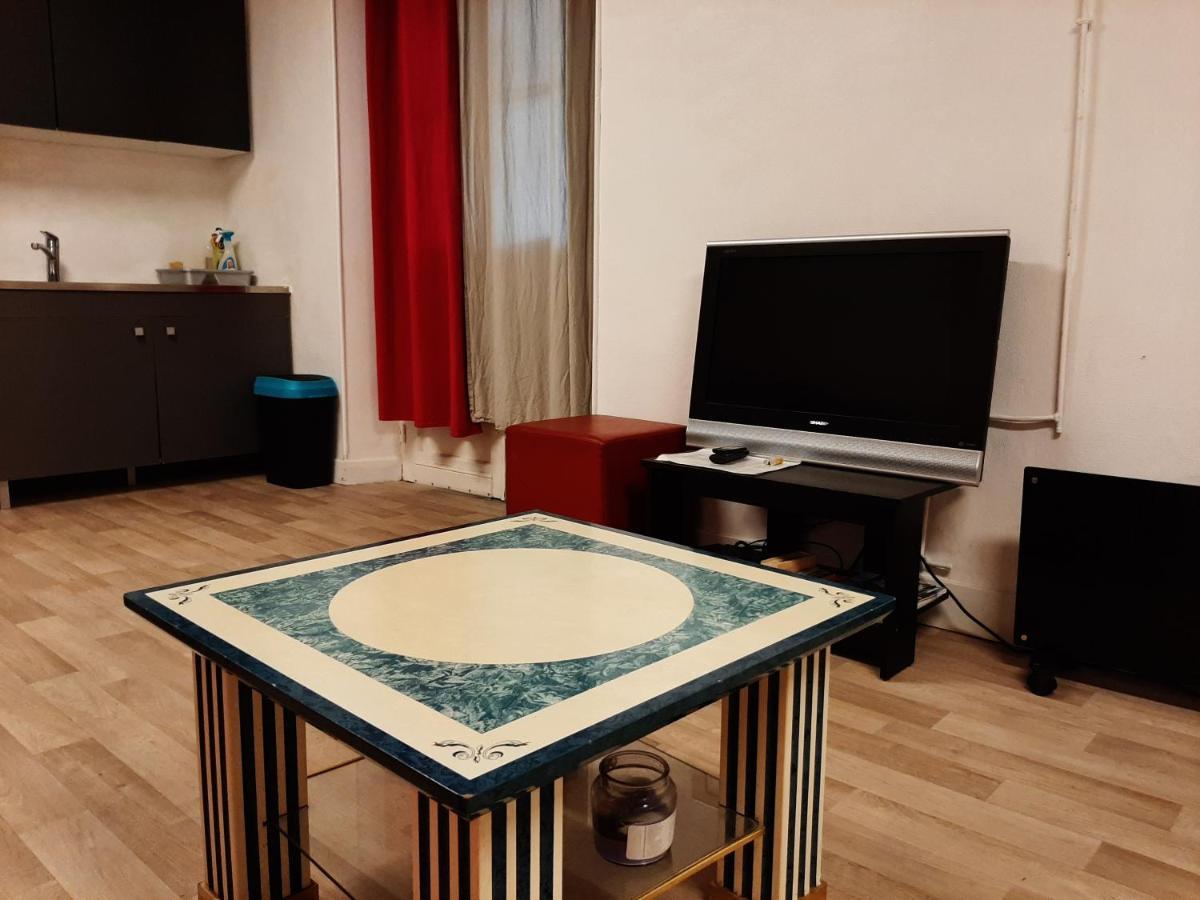 Studio 35M2 Terrasse Et Jardin Quartier Calme Au Centre Ville De ルルド エクステリア 写真